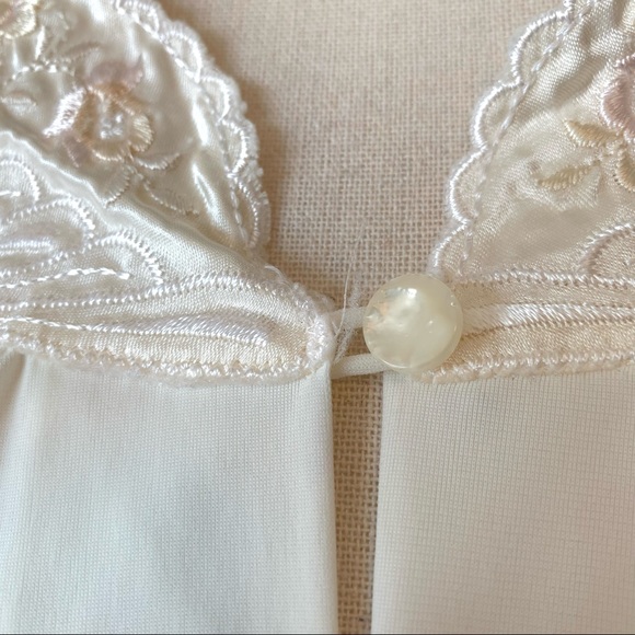 Vintage SHADOWLINE Ivory Housecoat/Robe—SZ. Sm - Picture 5 of 14